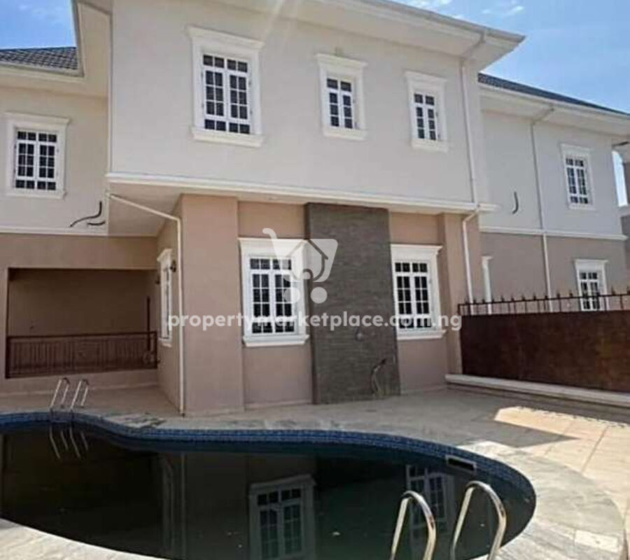 9 bedroom mansion with 1 bedroom guest chalet and 2 rooms Bq