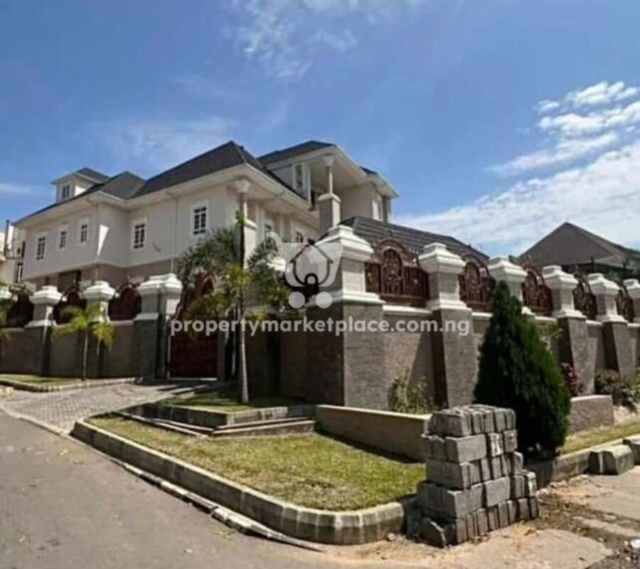 9 bedroom mansion with 1 bedroom guest chalet and 2 rooms Bq