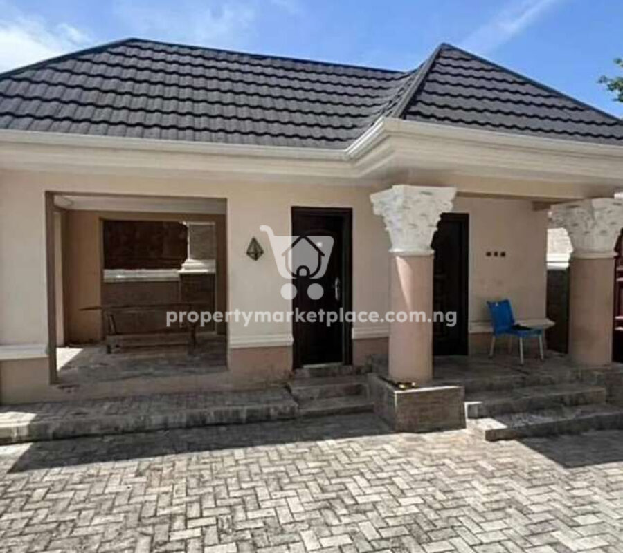 9 bedroom mansion with 1 bedroom guest chalet and 2 rooms Bq