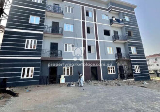 Spacious 3 bedroom flat in a nice area with tarred roads