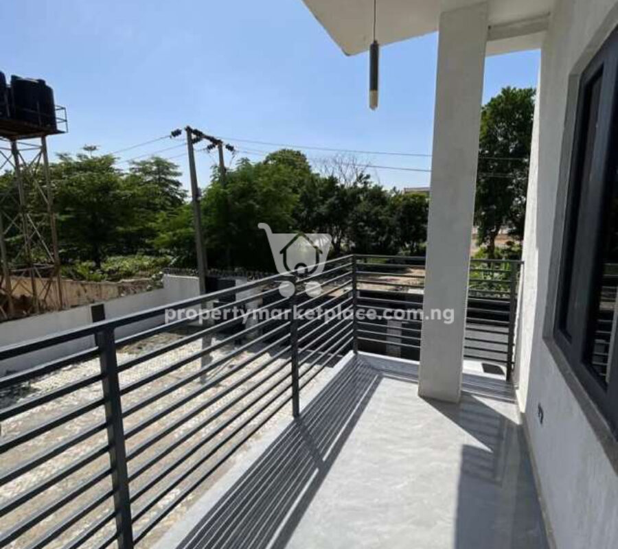 Nicely finished 4 bedroom terrace duplex with a room Bq