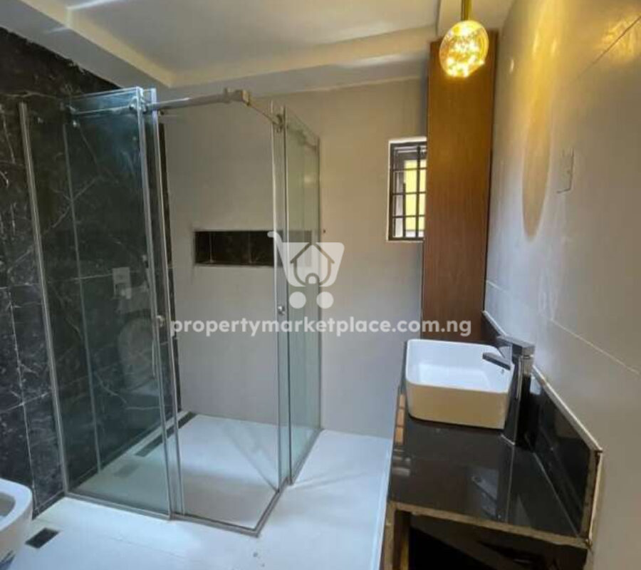 Nicely finished 4 bedroom terrace duplex with a room Bq