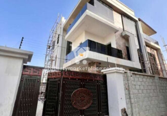 Spacious 5 bedroom detached duplex with 2 rooms Bq