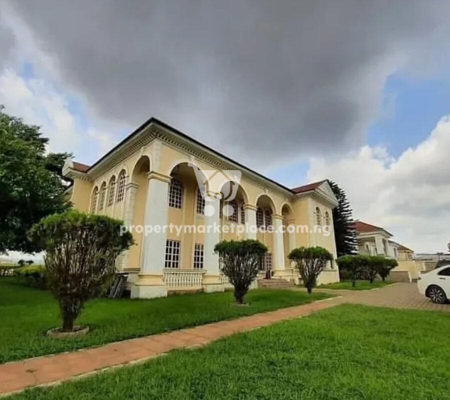 7 bedroom detached duplex on 2700 sqm land