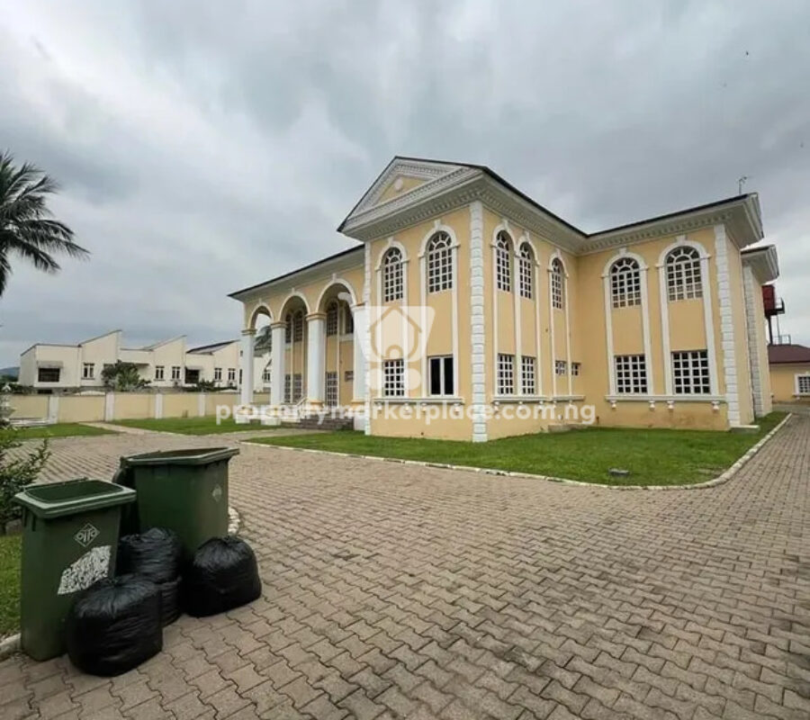 7 bedroom detached duplex on 2700 sqm land
