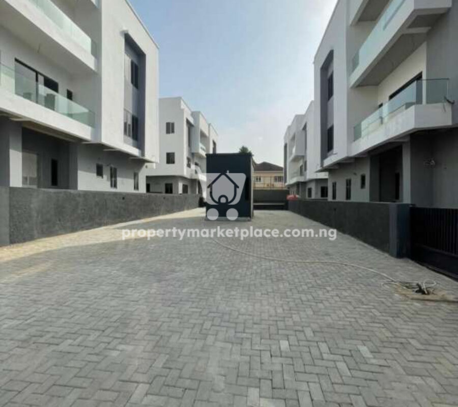 6 bedroom detached duplex with penthouse and swimming pool