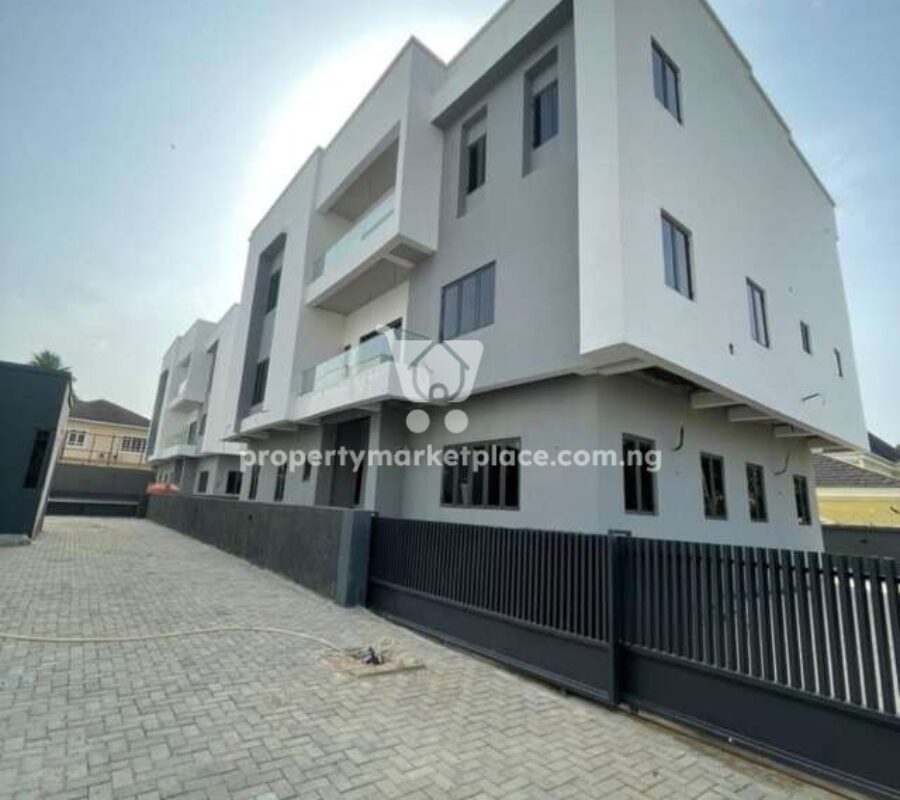 6 bedroom detached duplex with penthouse and swimming pool