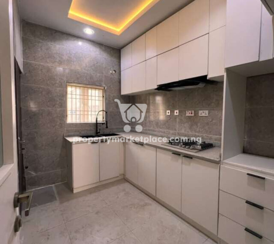 Nicely finished and spacious 3 bedroom terrace duplex in an estate