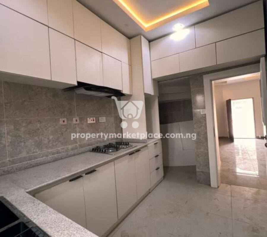 Nicely finished and spacious 3 bedroom terrace duplex in an estate