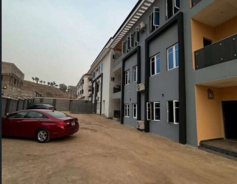 Spacious 4 bedroom terrace duplex with Bq (corner unit)