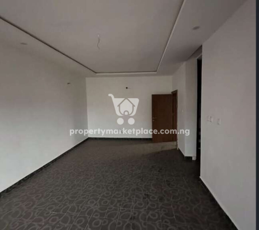 Spacious 4 bedroom terrace duplex with Bq (corner unit)