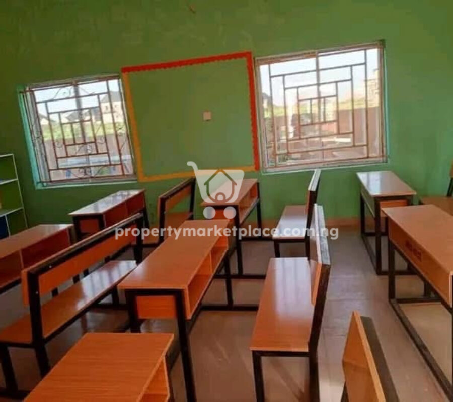 A functional school with 21 classrooms in a nice area
