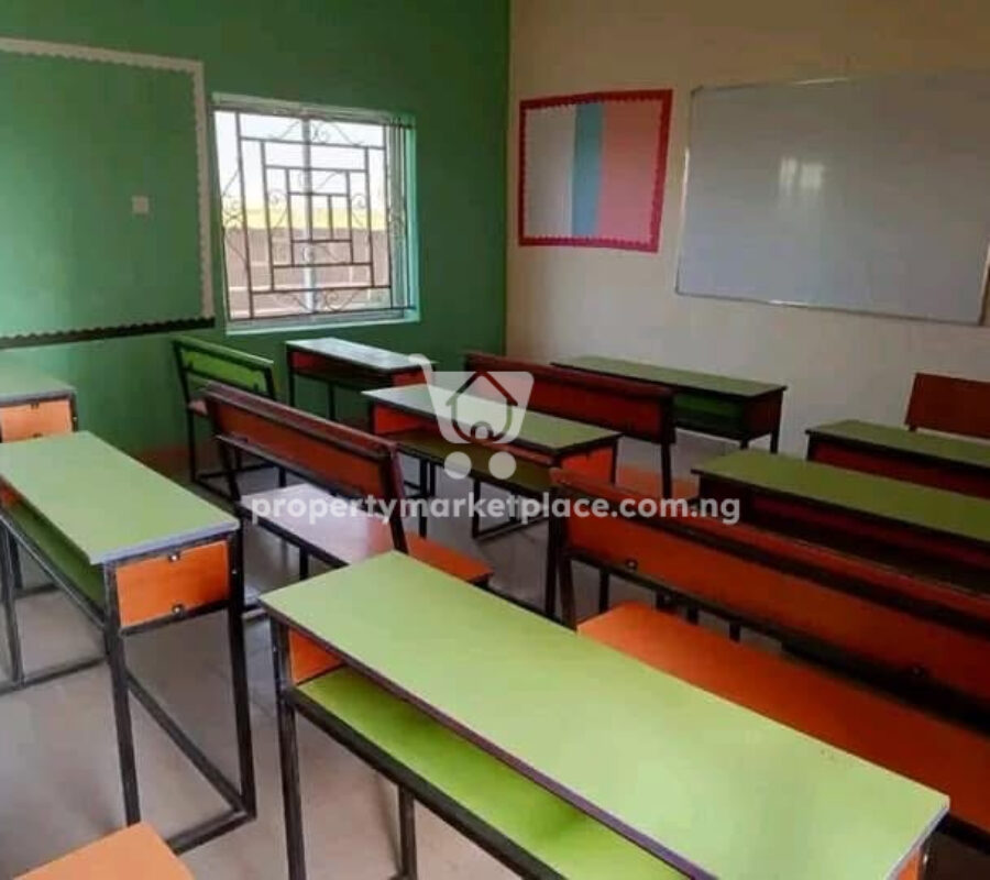 A functional school with 21 classrooms in a nice area