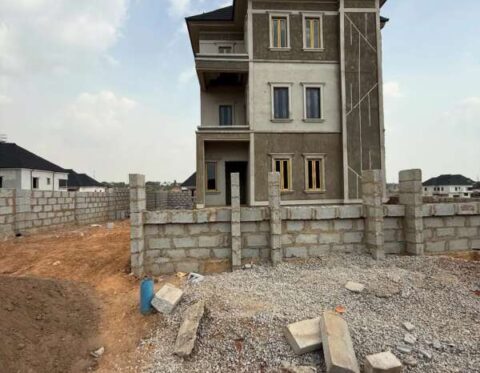 Solidly built 4 bedroom detached duplex with a room Bq
