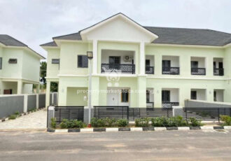 Spacious 4 bedroom semi-detached duplex with a room Bq