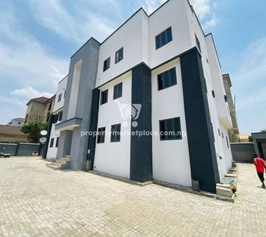Spacious 2 bedroom flat in a nice and accessible area
