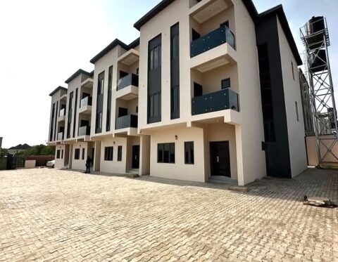 Nicely finished 4 bedroom terrace duplex with Bq in a nice area