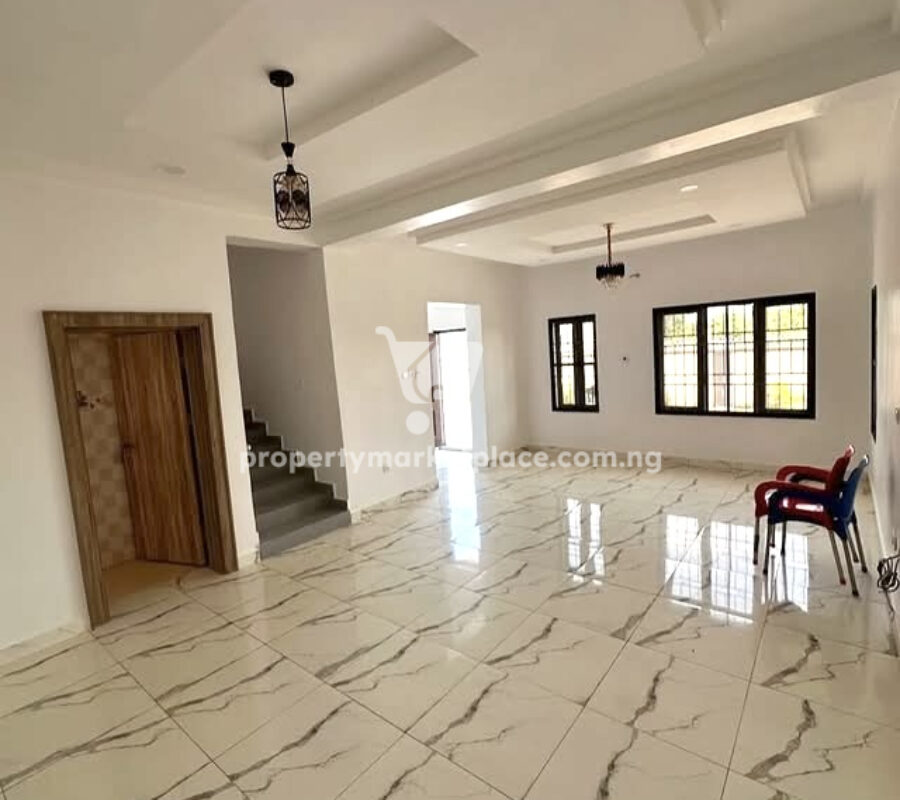 Nicely finished 4 bedroom terrace duplex with Bq in a nice area