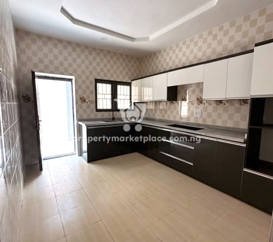 Nicely finished 4 bedroom terrace duplex with Bq in a nice area
