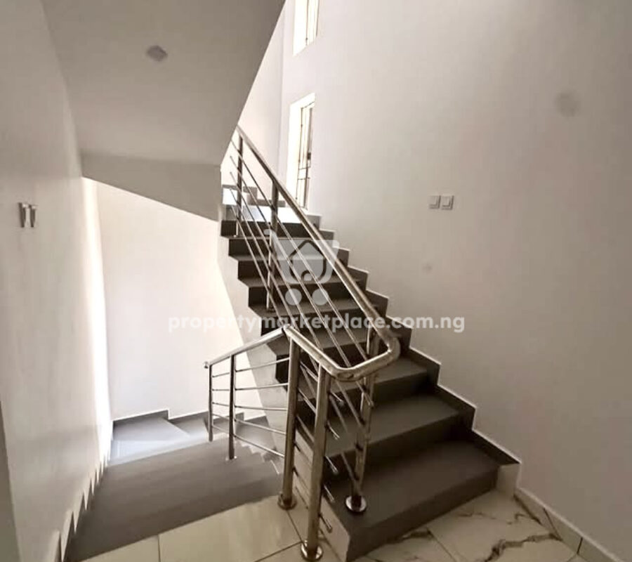 Nicely finished 4 bedroom terrace duplex with Bq in a nice area