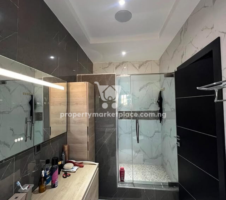 Furnished and automated 4 bedroom semi-detached duplex with Bq