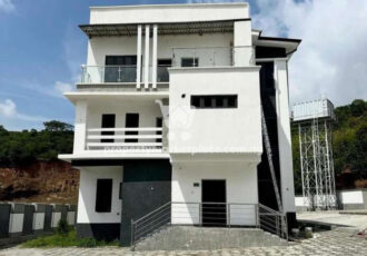 Solidly built 6 bedroom detached duplex with a Bq in an estate