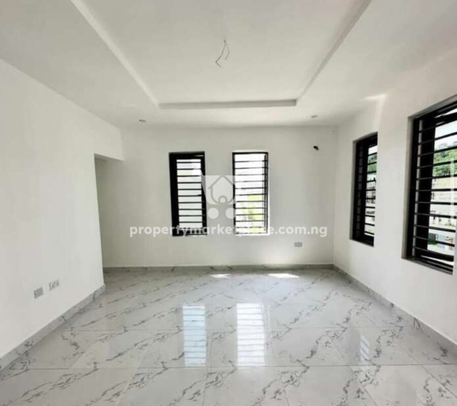 Solidly built 6 bedroom detached duplex with a Bq in an estate