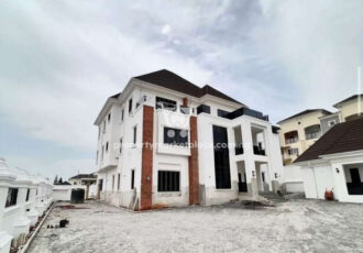 Luxurious 7 bedroom mansion with swimming pool on 2000 sqm land