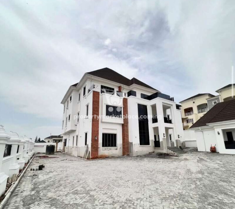 Luxurious 7 bedroom mansion with swimming pool on 2000 sqm land