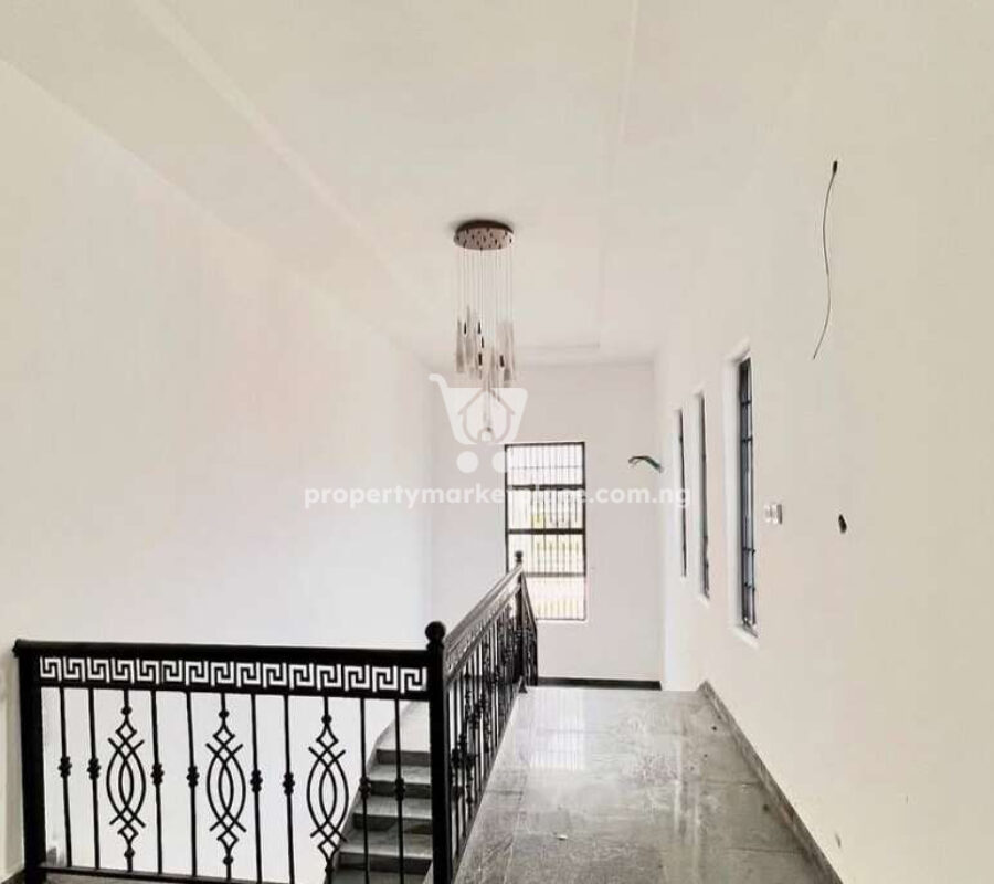 Luxurious 7 bedroom mansion with swimming pool on 2000 sqm land