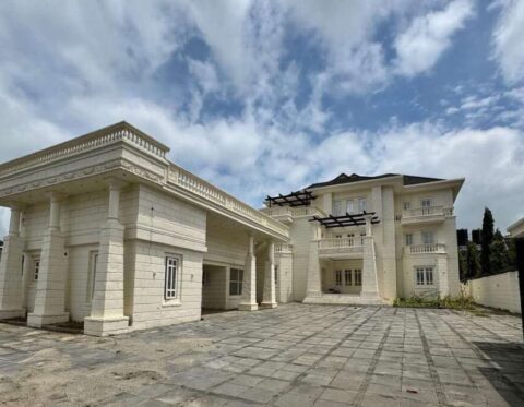 Exquisitely finished 8 bedroom detached mansion with swimming pool, gym, 2 rooms Bq