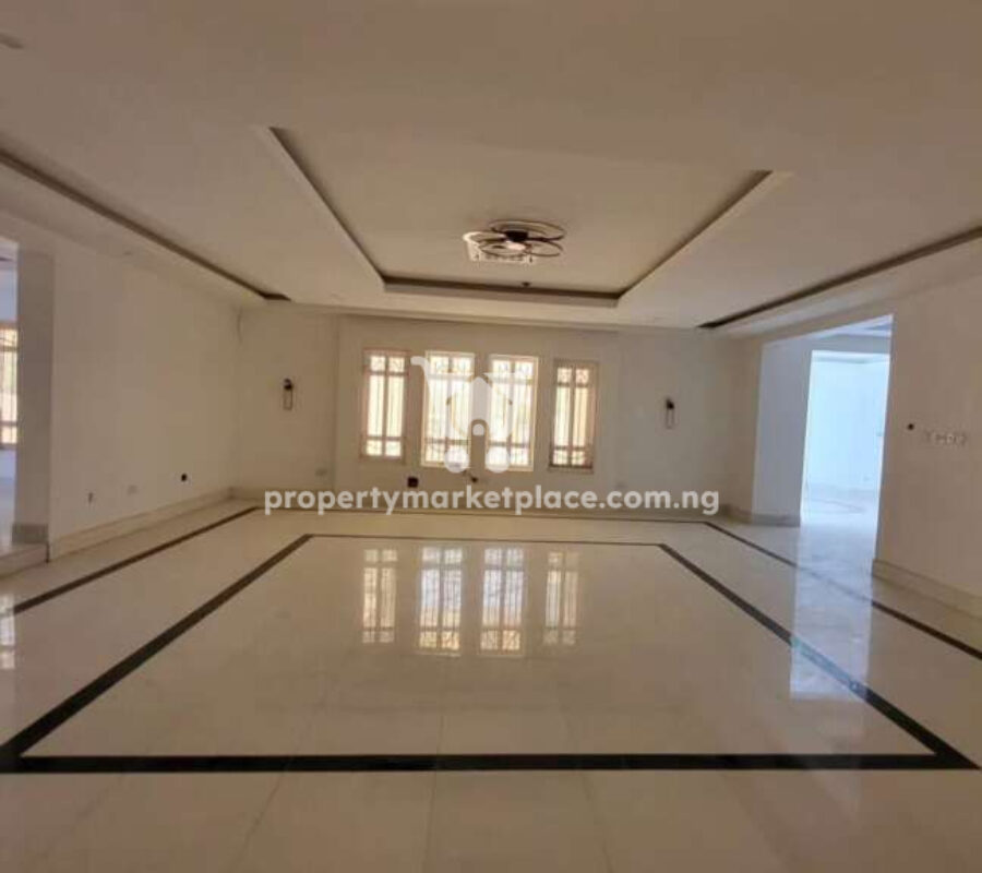 Exquisitely finished 8 bedroom detached mansion with swimming pool, gym, 2 rooms Bq