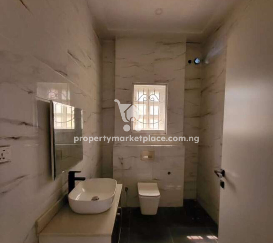Exquisitely finished 8 bedroom detached mansion with swimming pool, gym, 2 rooms Bq