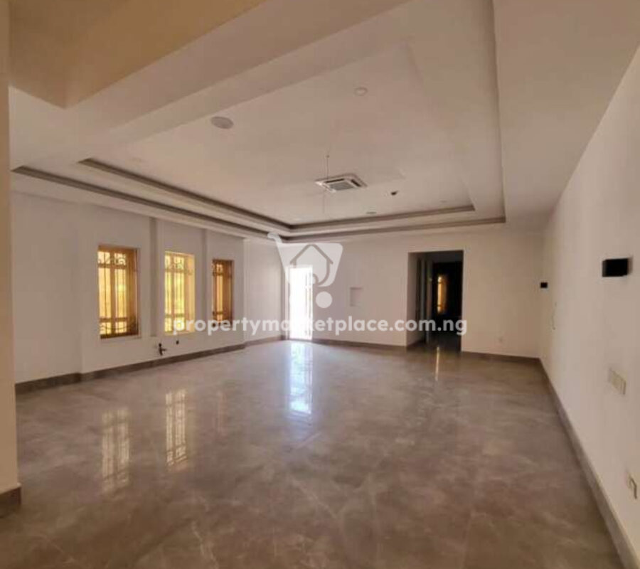 Exquisitely finished 8 bedroom detached mansion with swimming pool, gym, 2 rooms Bq