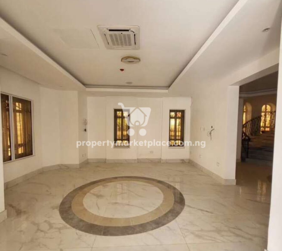 Exquisitely finished 8 bedroom detached mansion with swimming pool, gym, 2 rooms Bq