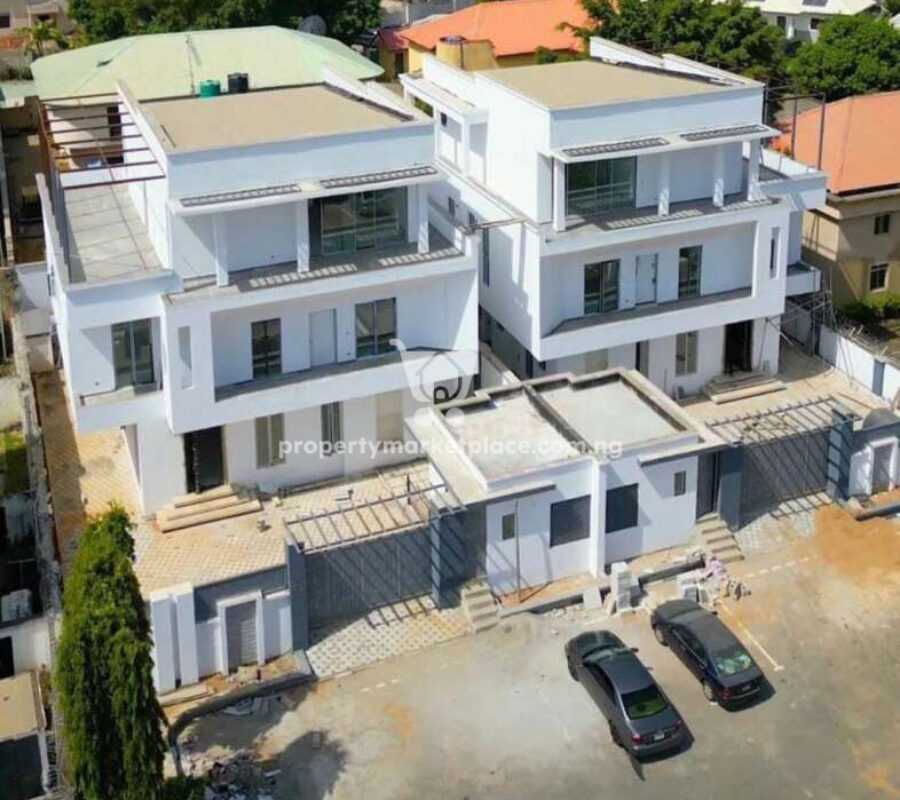 2 units of 6 bedroom detached duplexes, each with swimming pool