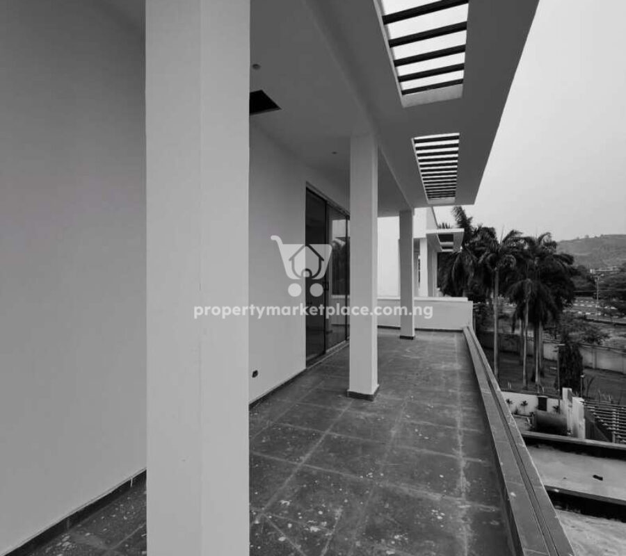 2 units of 6 bedroom detached duplexes, each with swimming pool