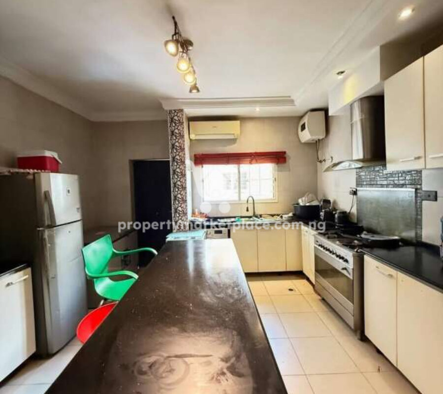 Spacious 3 bedroom with a room boys quarters