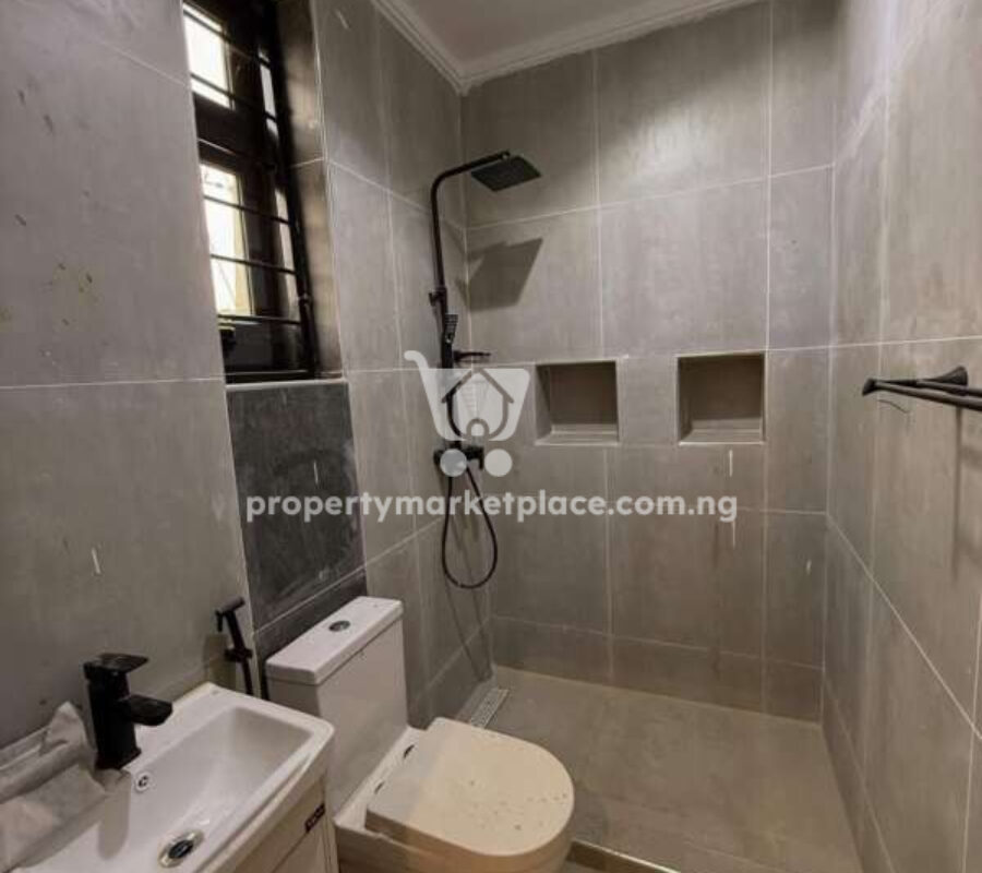 Nicely finished 4 bedroom terrace duplex with a room Bq