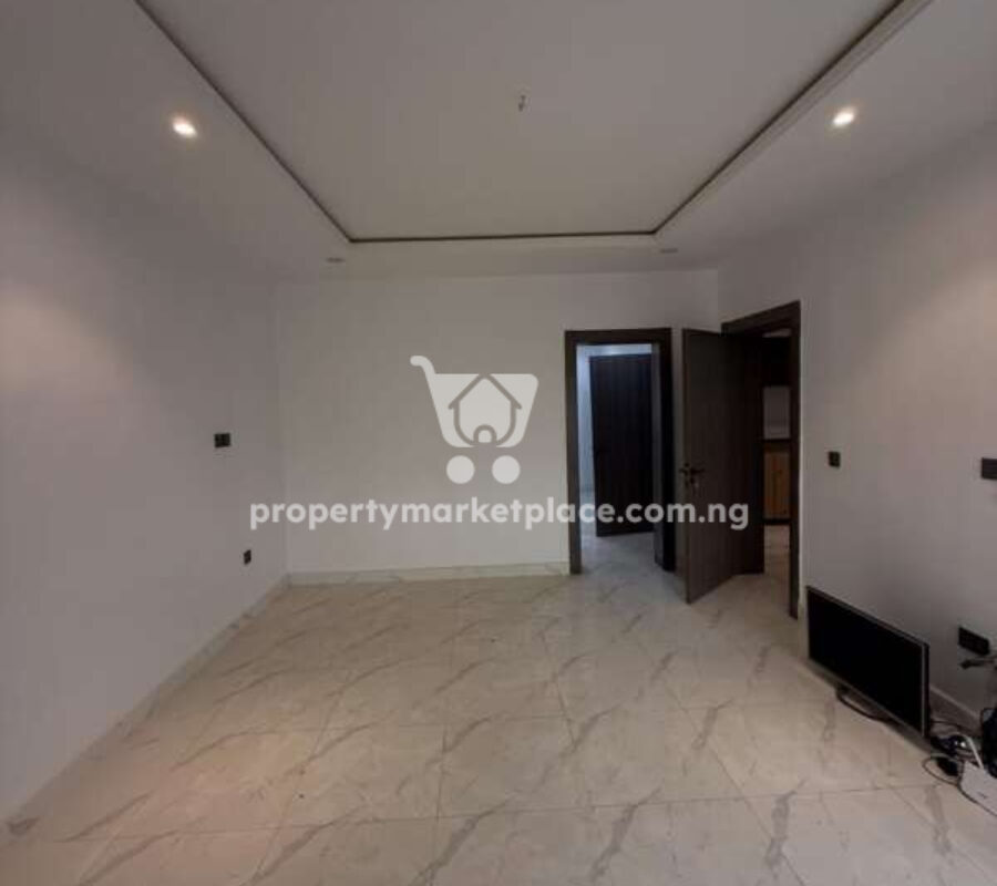 Nicely finished 4 bedroom terrace duplex with a room Bq