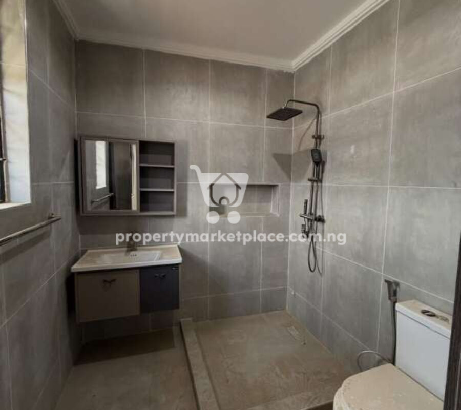 Nicely finished 4 bedroom terrace duplex with a room Bq