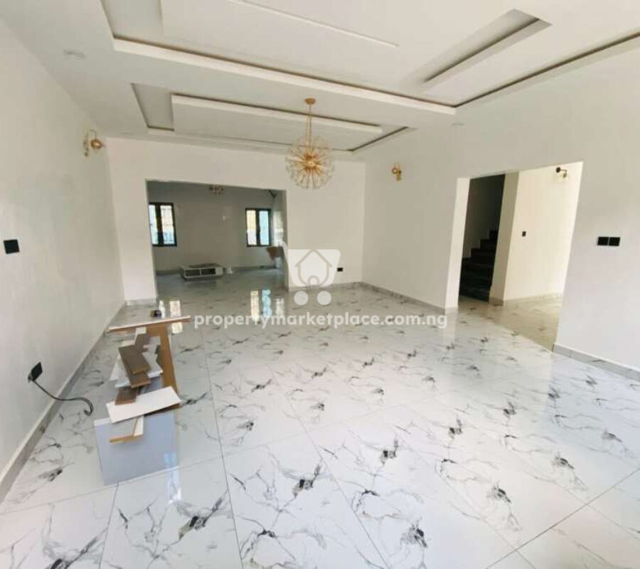 Massive 4 bedroom terrace duplex with Bq (corner unit)