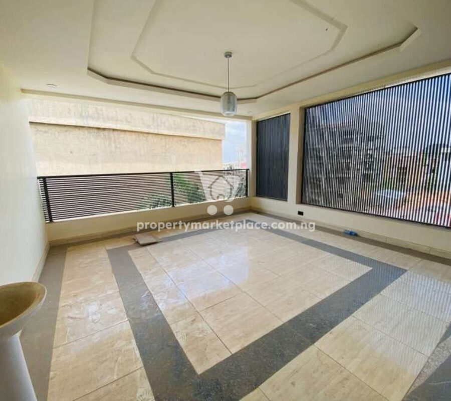 Massive 4 bedroom terrace duplex with Bq (corner unit)