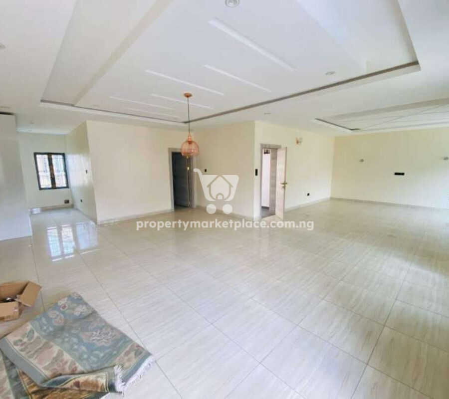 Massive 4 bedroom terrace duplex with Bq (corner unit)