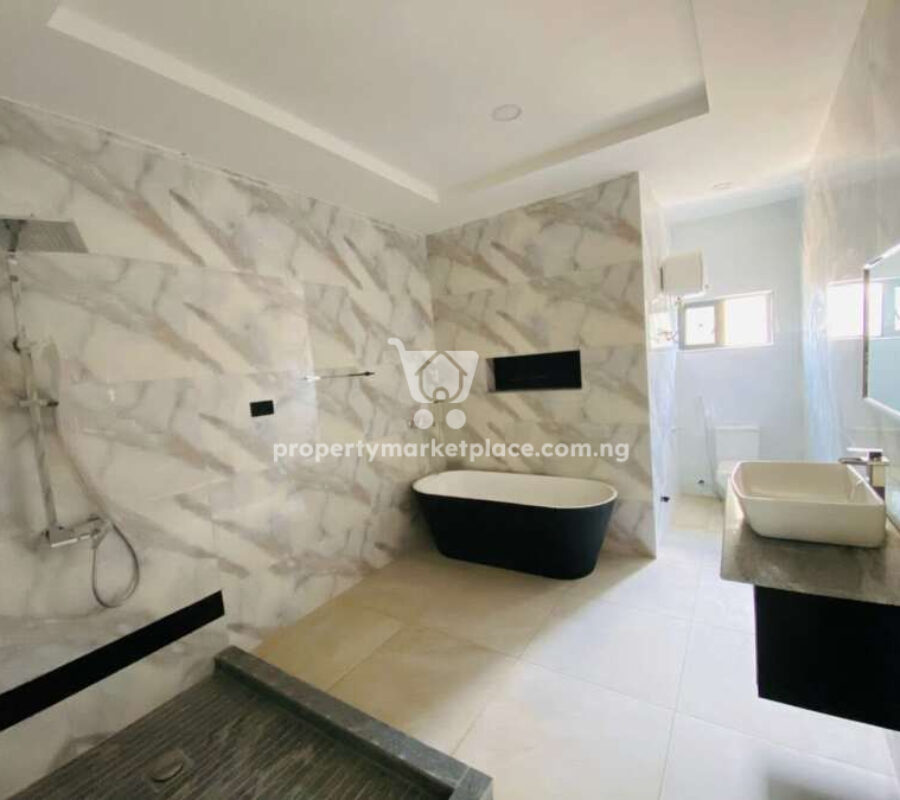 Massive 4 bedroom terrace duplex with Bq (corner unit)