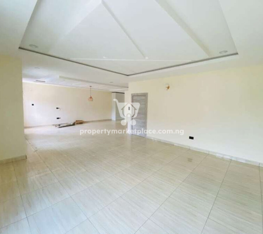 Massive 4 bedroom terrace duplex with Bq (corner unit)