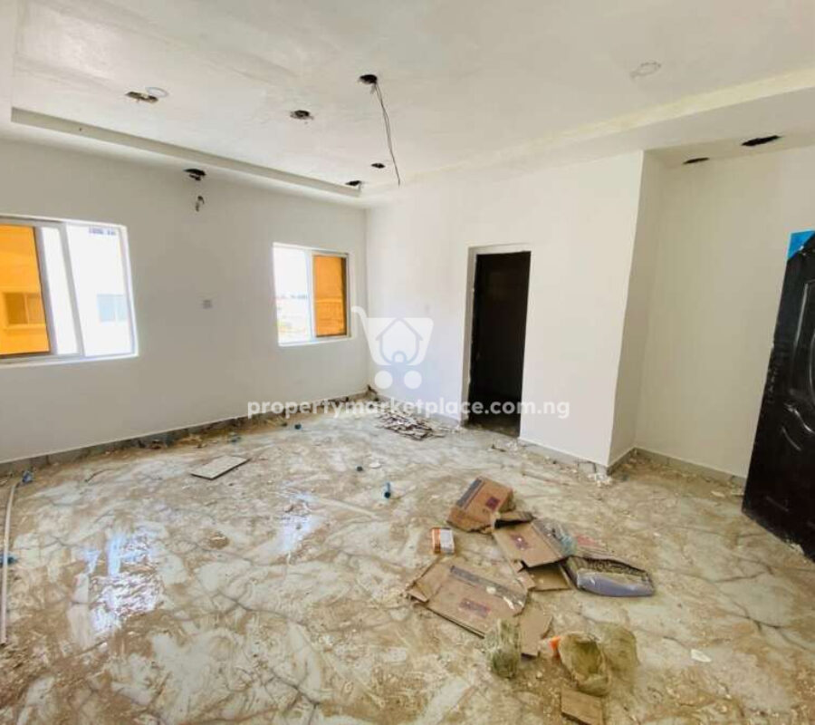 Spacious 2 and 3 bedroom flats in a nice area