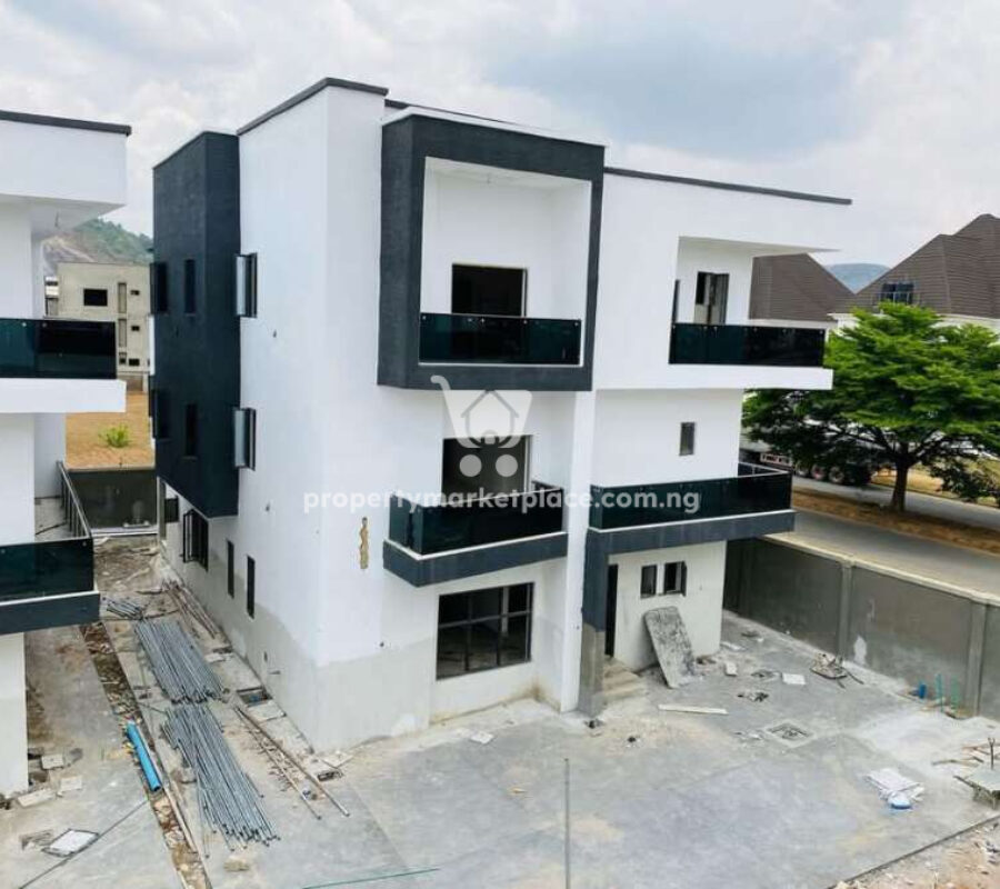 Smart 6 bedroom detached duplex with elevator, swimming pool