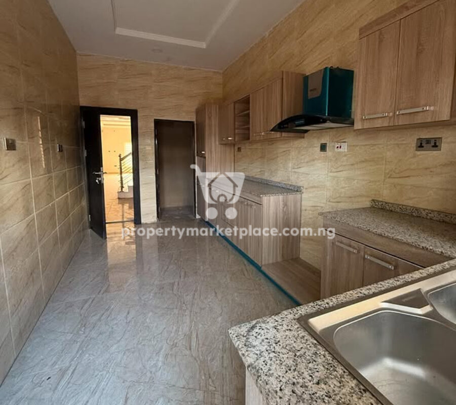Newly built 4 bedroom terrace duplex with Bq (corner unit)