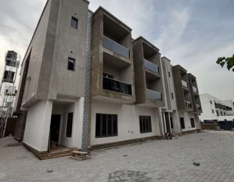 Spacious 4 bedroom terrace duplex with a room boys quarters